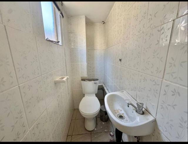 120M² FULL FLOOR TO LET IN BULWER